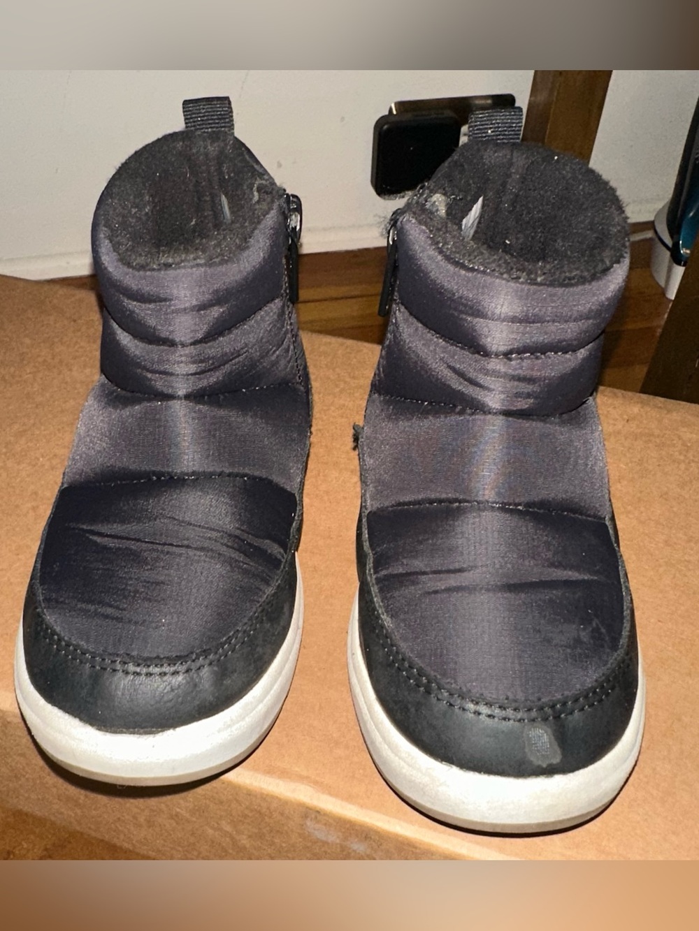 Cat & Jack Kids Boots size 9